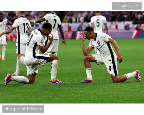 实时：贝林厄姆进球后展示纪念T恤，致敬患病儿童